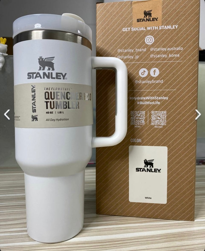 Termo Viajero Stanley 40oz - para bebidas frías y bebidas calientes.