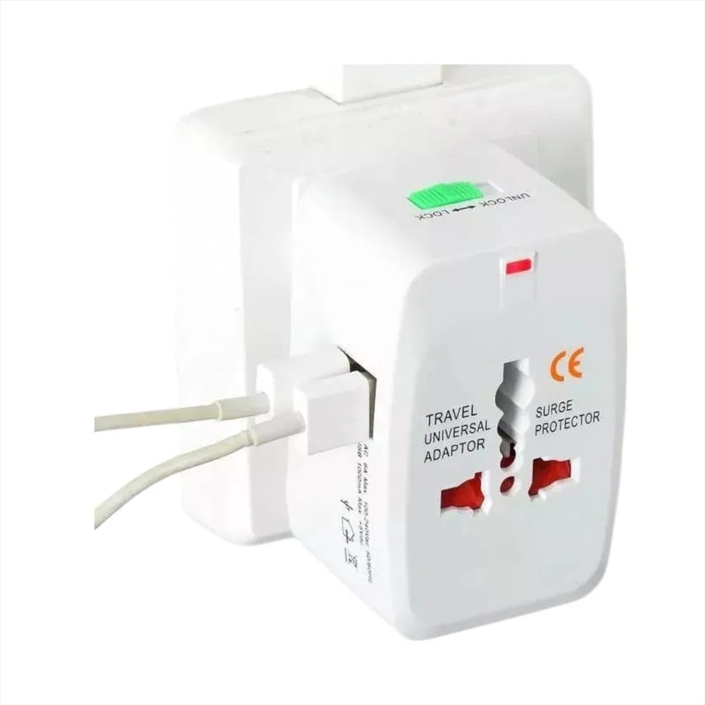 Conector Universal Viajero con 2 puertos USB.