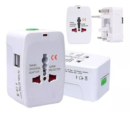 Conector Universal Viajero con 2 puertos USB.