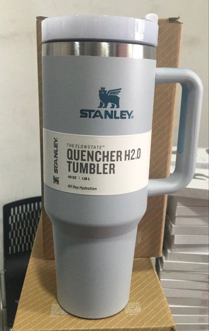 Termo Viajero Stanley 40oz - para bebidas frías y bebidas calientes.